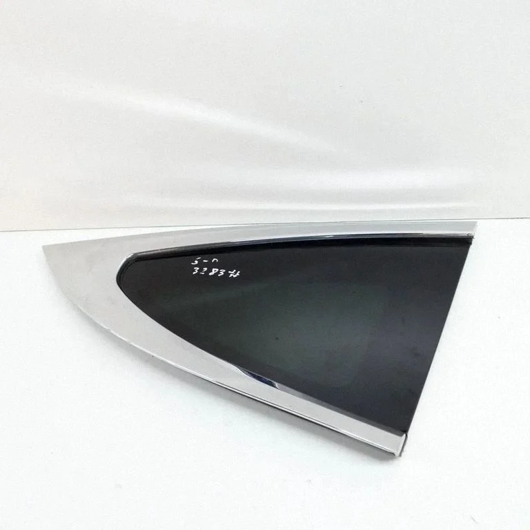 Rear side window 43R004553