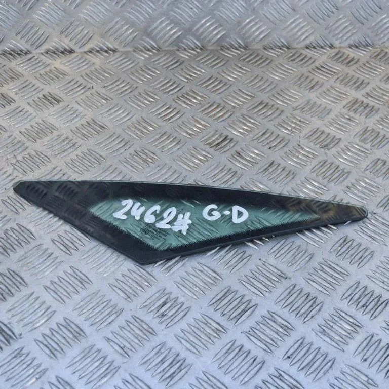 Aizmugurējais sāna virsbūves stikls 43R001565