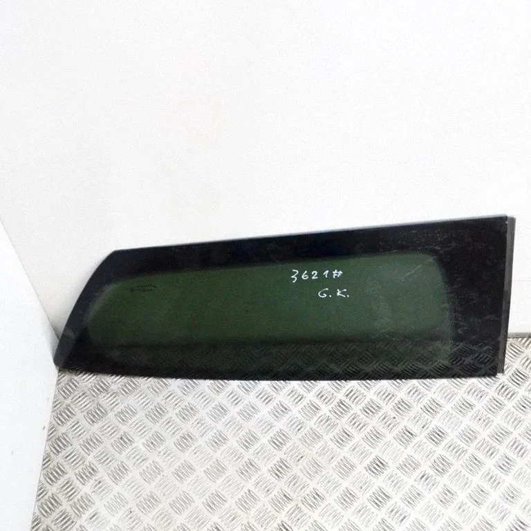 Aizmugurējais sāna virsbūves stikls 43R000184