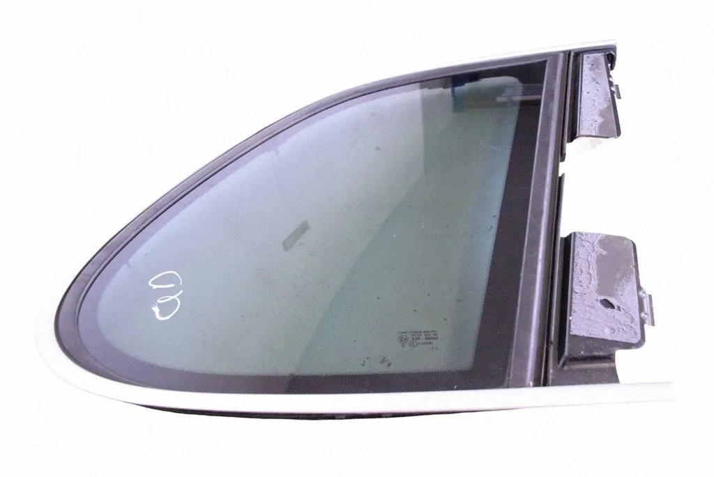 Rear side window 7L5845298BA