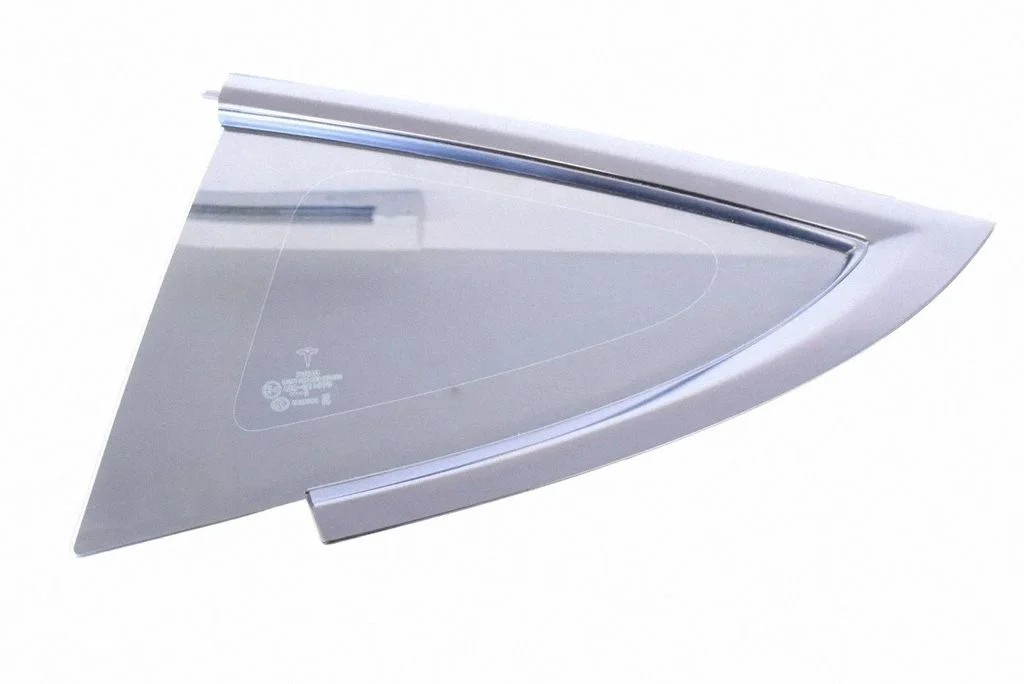 Rear side window 151497801B