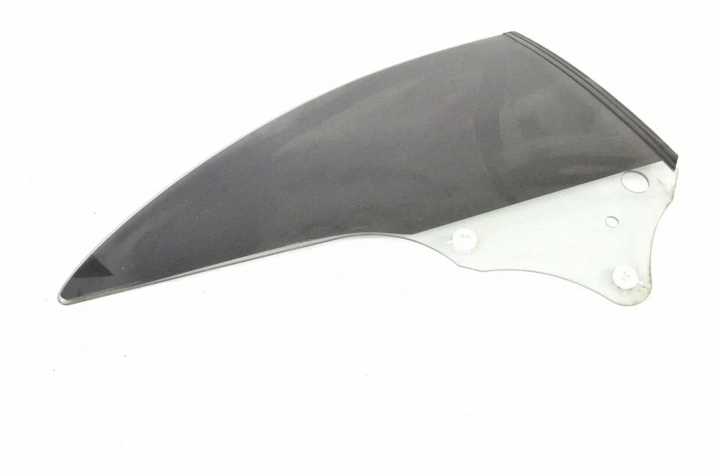 Rear side window 43R001026