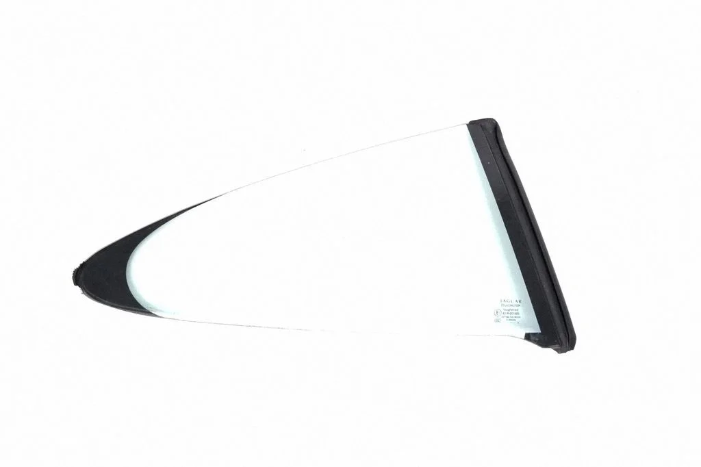 Rear side window – right