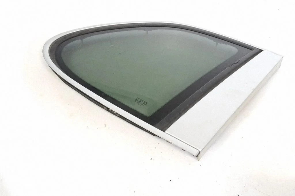 Rear side window 7L5845298