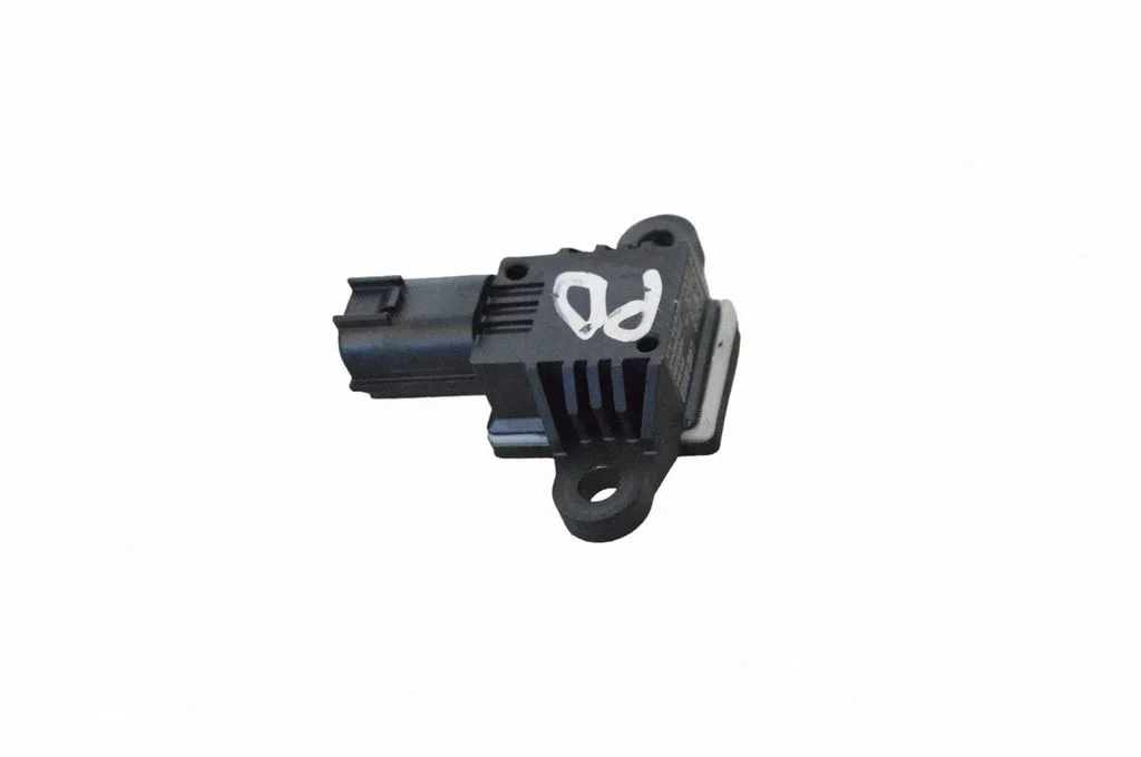 Drošības spilvenu trieciena sensors CK5214C676AA