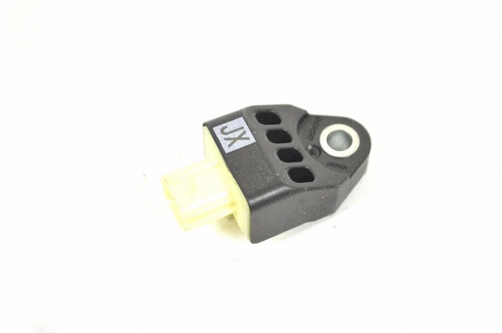 Turvapadja löögiandur 8983178010