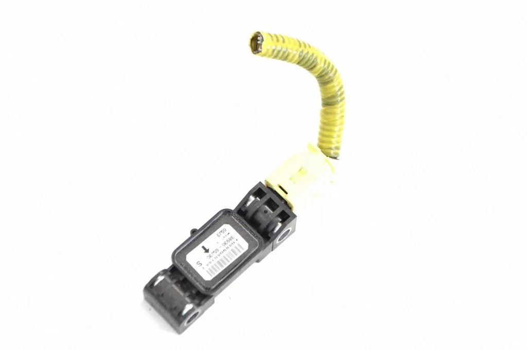Airbag deployment crash/impact sensor – Suzuki Grand Vitara II (2006-2016)