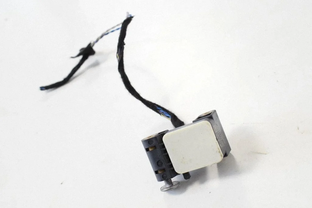 Airbag deployment crash/impact sensor 6911003