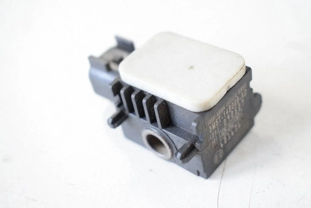 Airbag deployment crash/impact sensor – Land Rover Freelander 2 - LR2 (2007-2016)