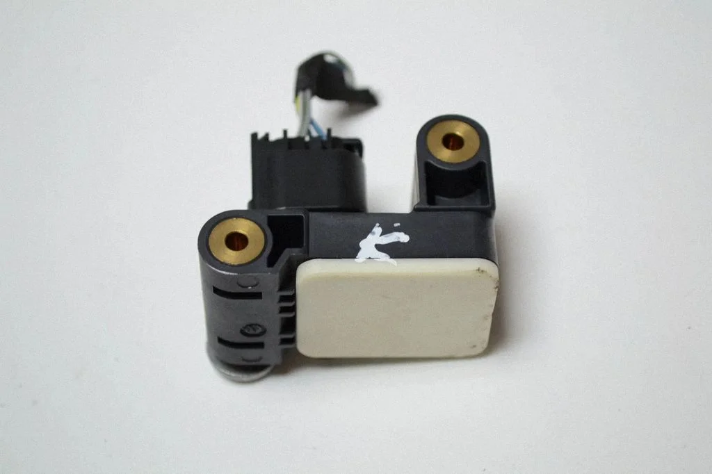 Drošības spilvenu trieciena sensors 6911003
