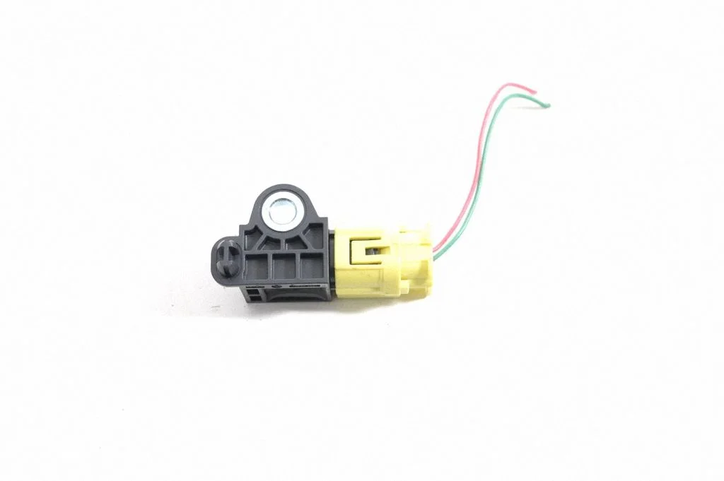 Drošības spilvenu trieciena sensors 988303RA0A