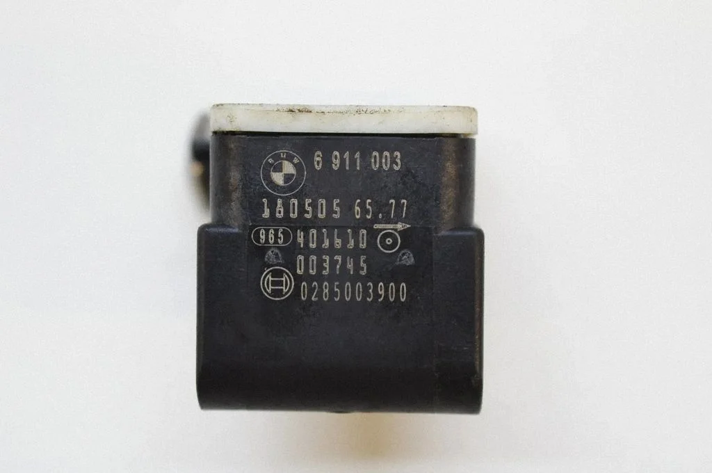 Airbag deployment crash/impact sensor 6911003