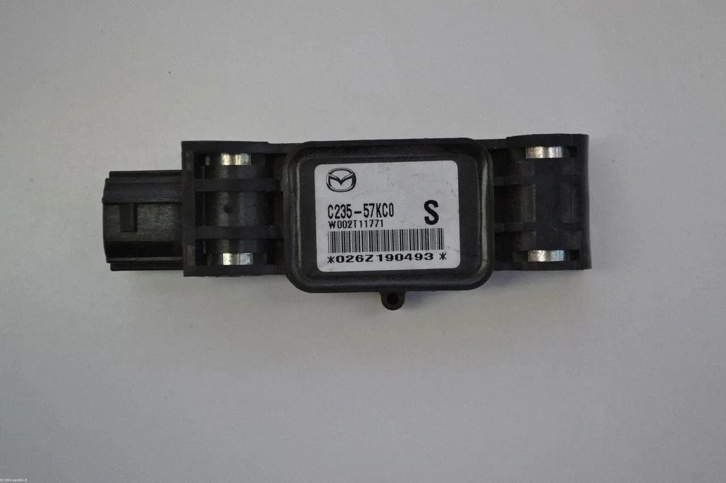 Airbag deployment crash/impact sensor – Mazda 5 (2005-2010), front right