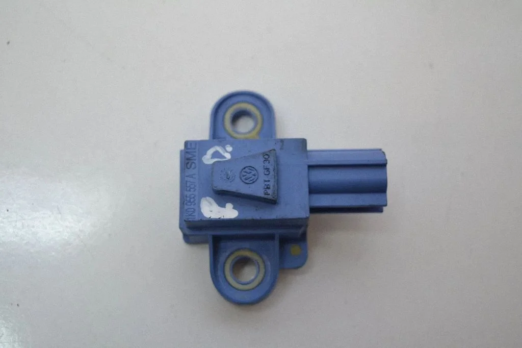 Airbag deployment crash/impact sensor – Volkswagen Golf Plus (2005-2013)