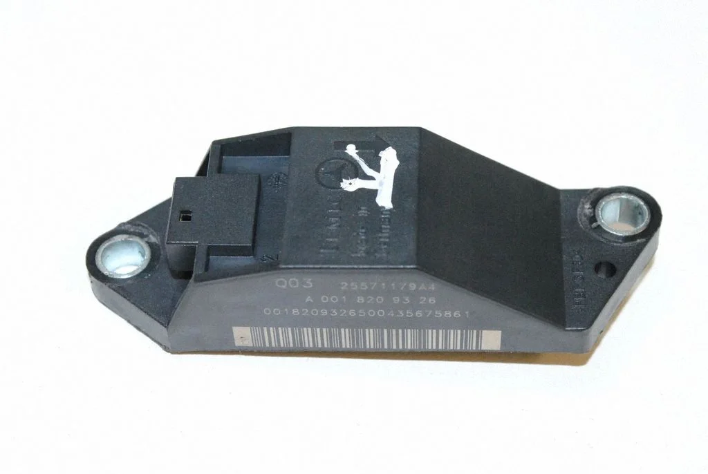 Drošības spilvenu trieciena sensors – Mercedes-Benz CLS klase C219 (2003-2011)