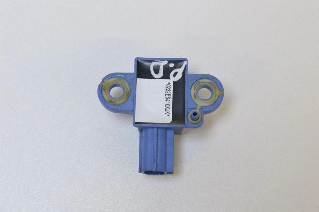 Drošības spilvenu trieciena sensors 1K0955557A