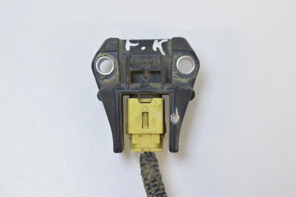 Drošības spilvenu trieciena sensors 98231AG020