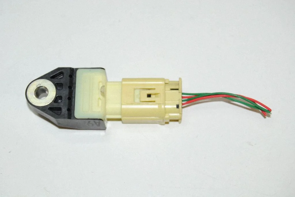 Airbag deployment crash/impact sensor – Toyota Prius (XW30) (2009-2015)