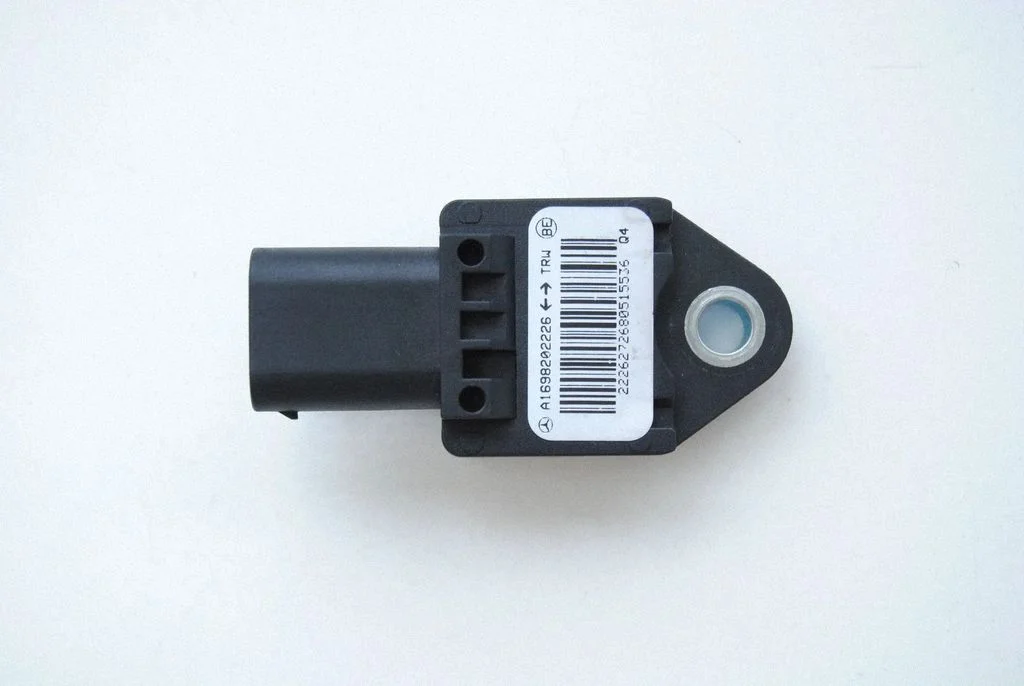Drošības spilvenu trieciena sensors A1698202226