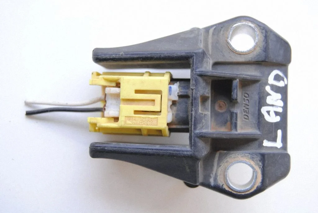 Airbag deployment crash/impact sensor – Toyota Land Cruiser (J200) (2008-)