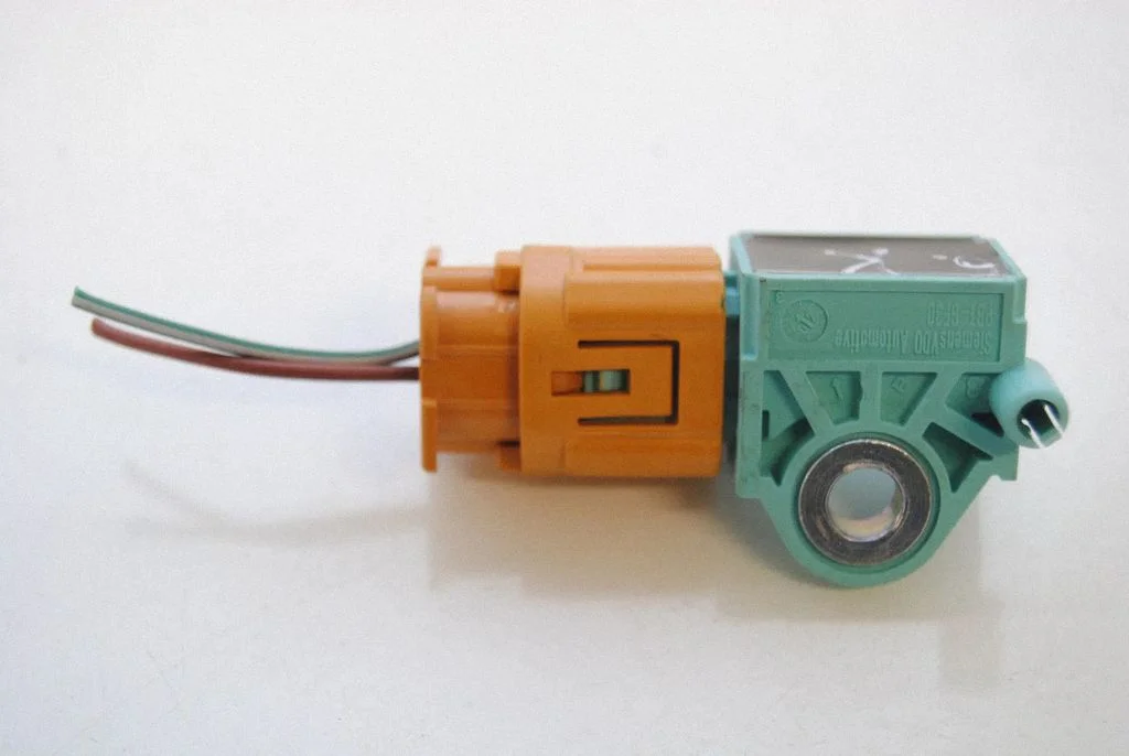 Drošības spilvenu trieciena sensors 5WK43826