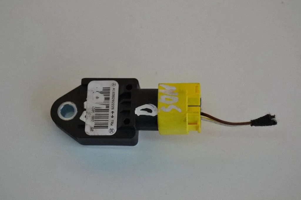 Airbag deployment crash/impact sensor – Mercedes-Benz A-Class W169 (2004-2012)