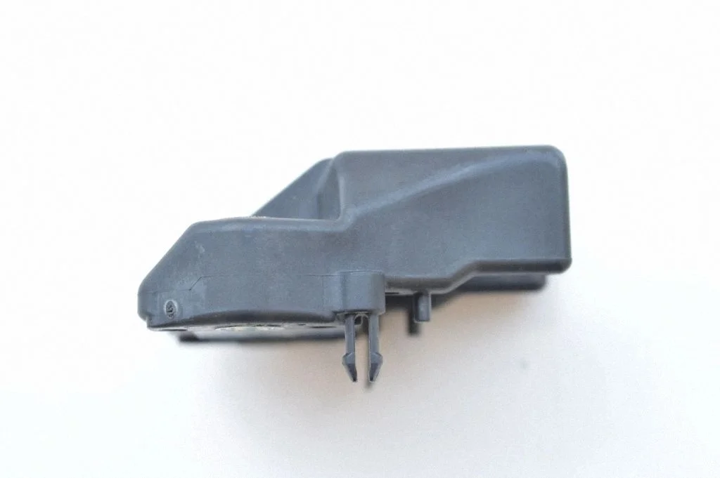 Drošības spilvenu trieciena sensors 90302UF99