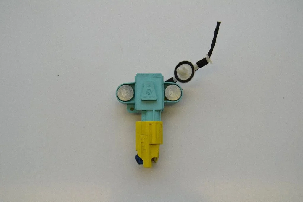 Drošības spilvenu trieciena sensors 4F0955557