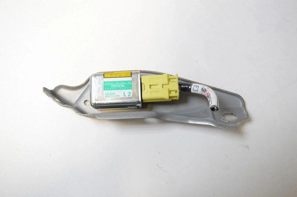 Drošības spilvenu trieciena sensors 8983430020