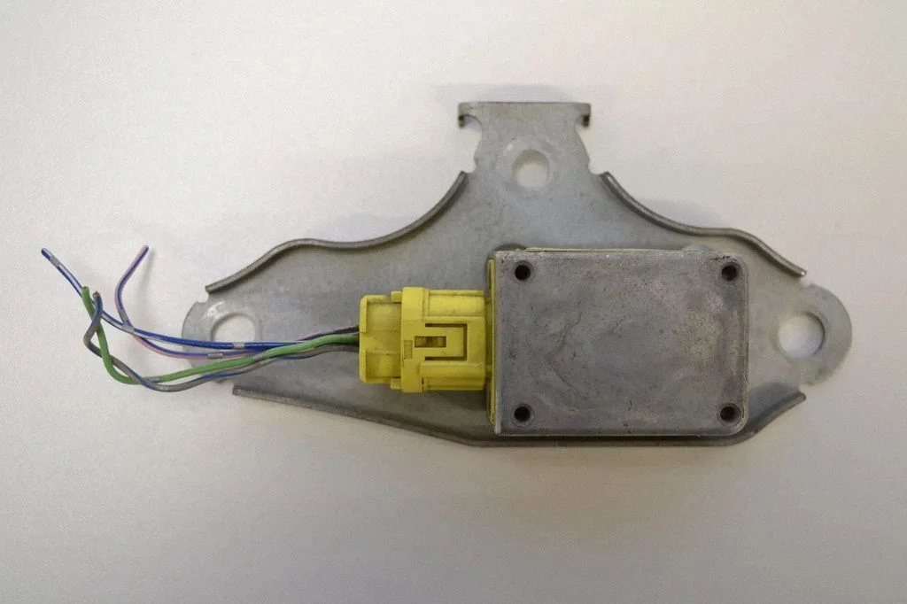 Drošības spilvenu trieciena sensors – Lexus IS 200-300 (1999-2005)