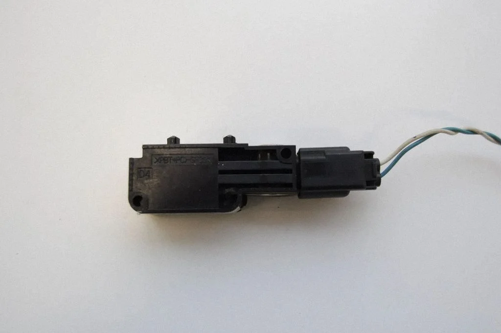 Drošības spilvenu trieciena sensors 1X4314B345AB