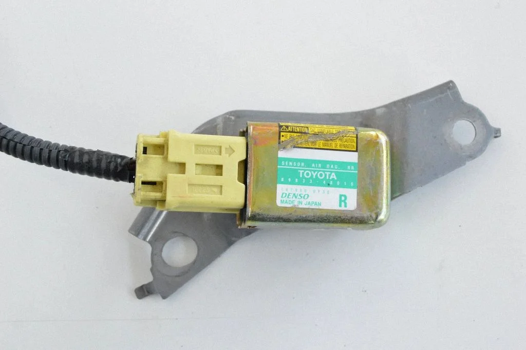Drošības spilvenu trieciena sensors