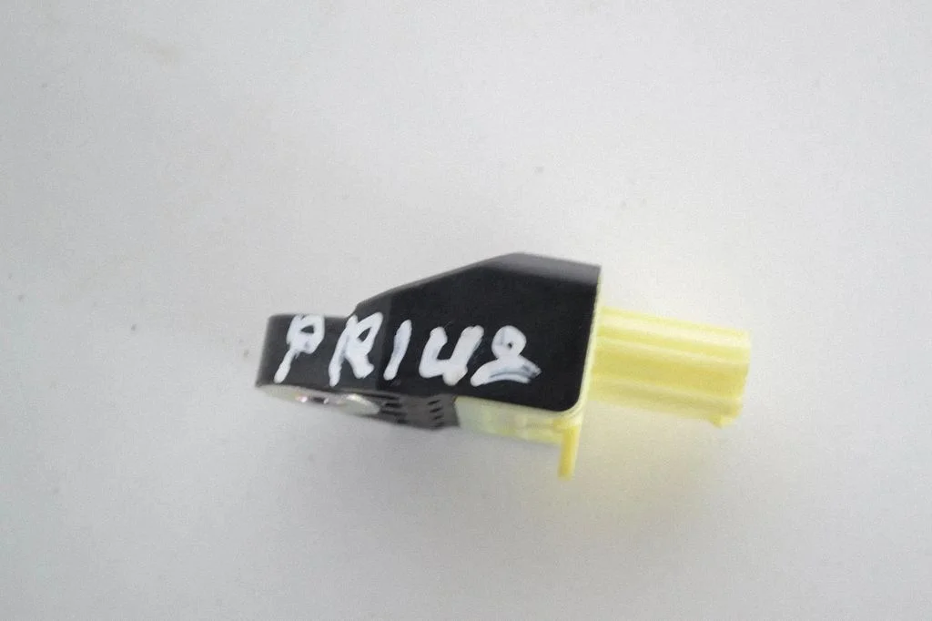 Airbag deployment crash/impact sensor – Toyota Prius (XW30) (2009-2015)