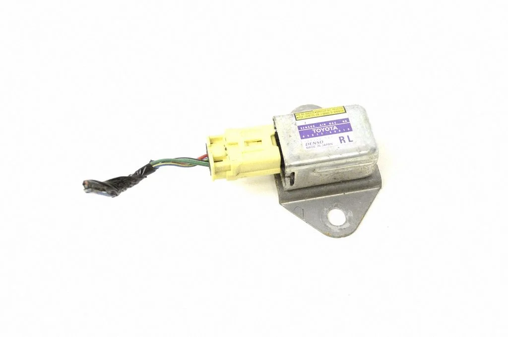 Airbag deployment crash/impact sensor – Toyota Land Cruiser (J120) (2002-2009)