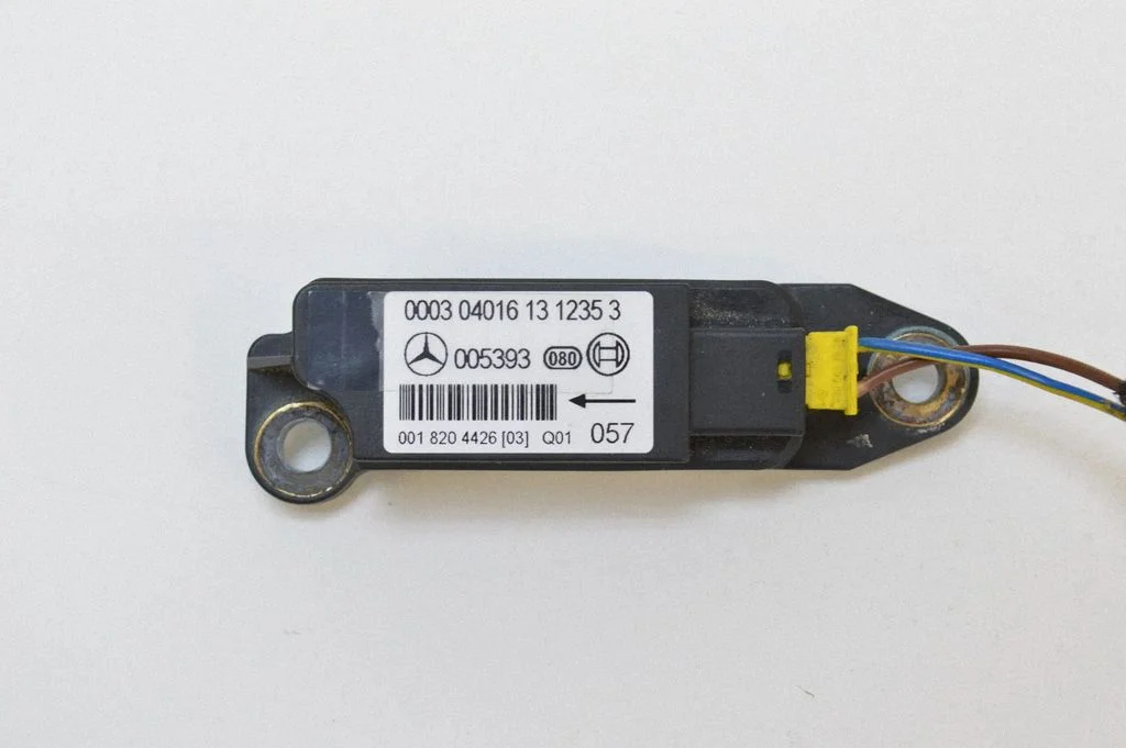 Airbag deployment crash/impact sensor – Mercedes-Benz CLK-Class A209 C209 (2002-2009)