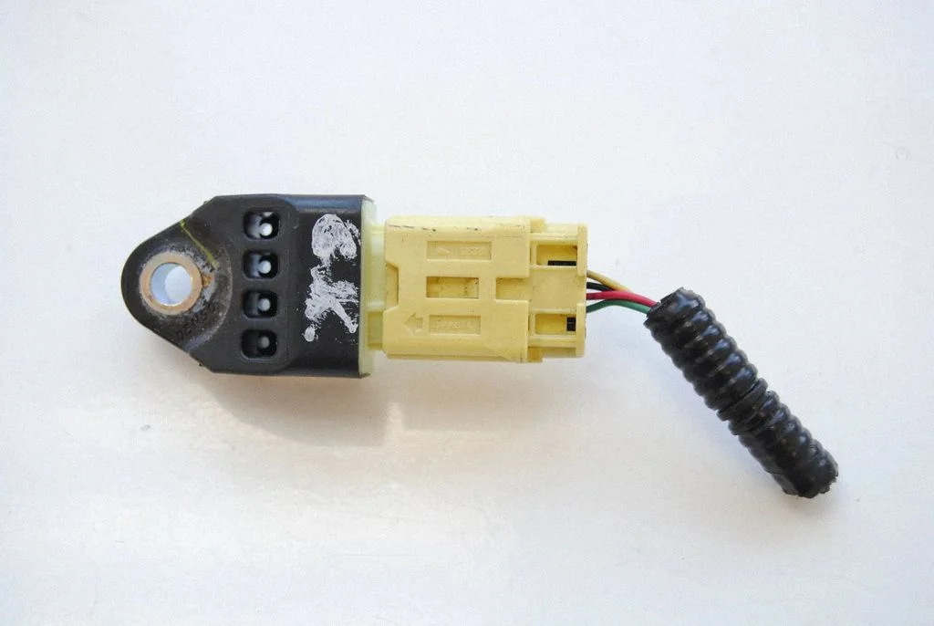 Drošības spilvenu trieciena sensors 898310E030