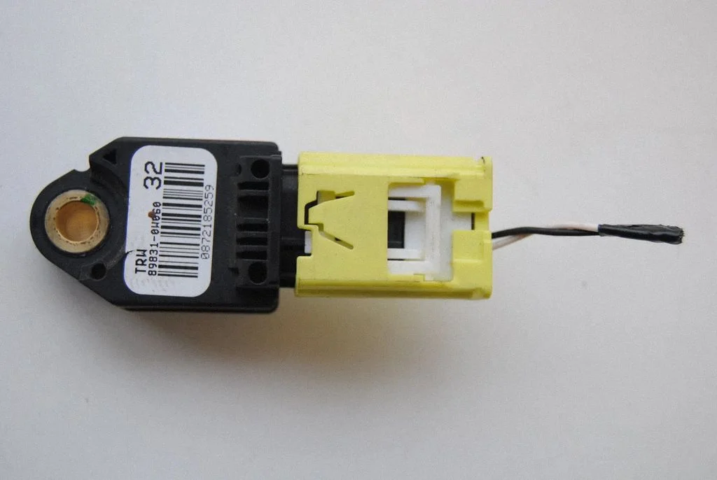 Drošības spilvenu trieciena sensors – Toyota Avensis T270 (2012-2015)