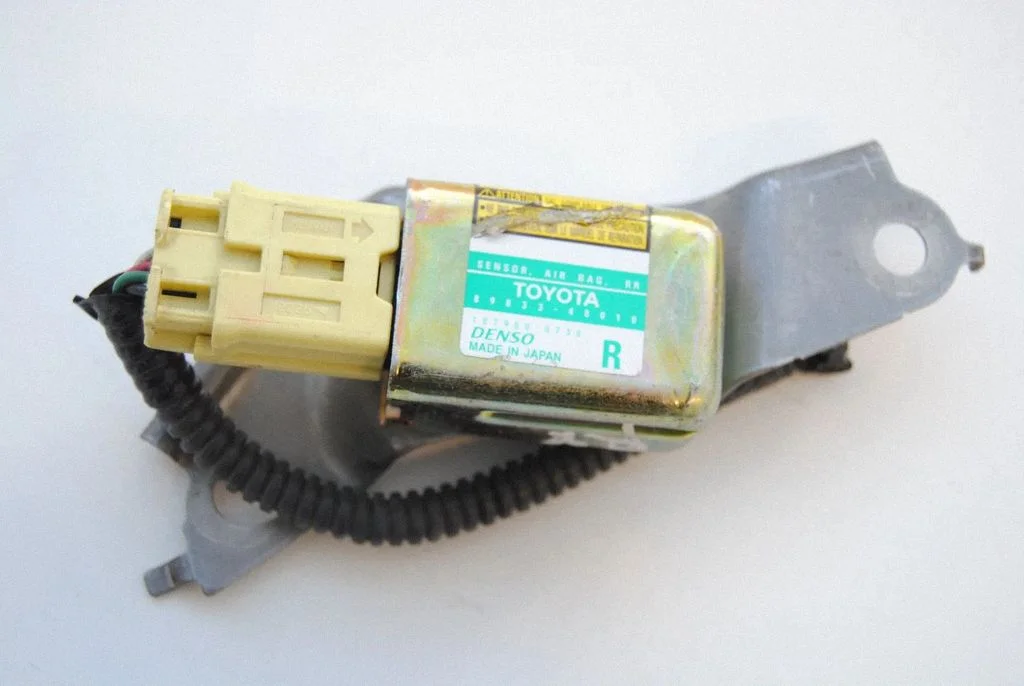 Drošības spilvenu trieciena sensors