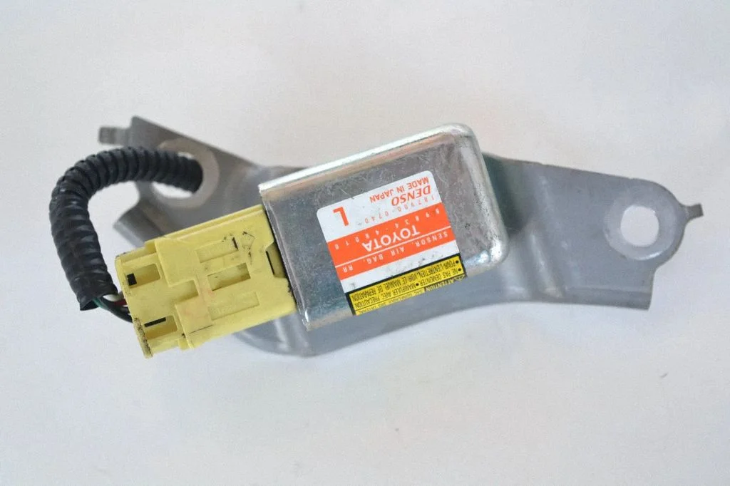 Drošības spilvenu trieciena sensors – aizmugurējā kreisā