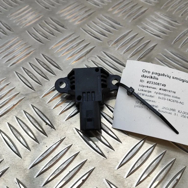 Drošības spilvenu trieciena sensors – Jaguar XJ X351 (2009-2019)