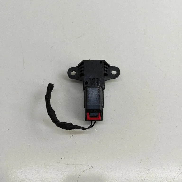 Drošības spilvenu trieciena sensors CK5214C676AA