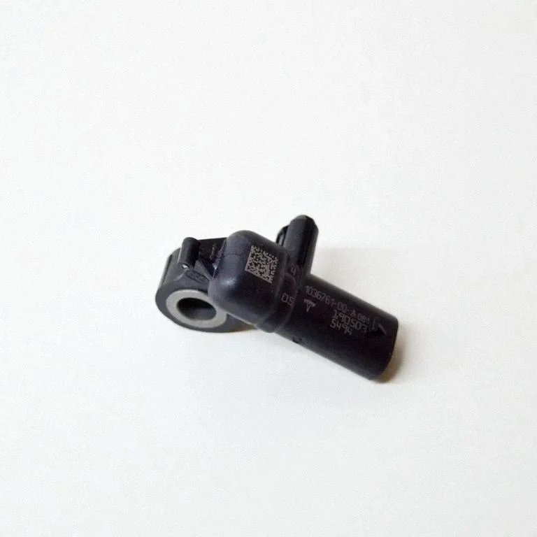 Airbag deployment crash/impact sensor – Tesla Model S (2012-)