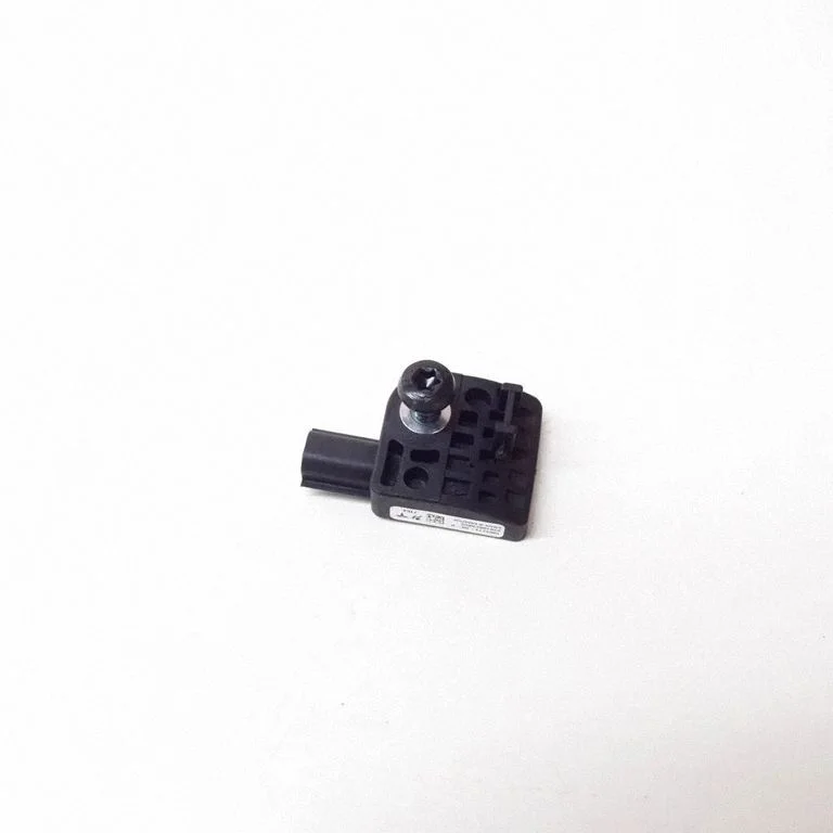 Drošības spilvenu trieciena sensors 100527400B