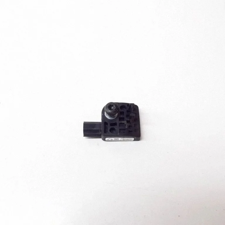 Drošības spilvenu trieciena sensors 100527400B