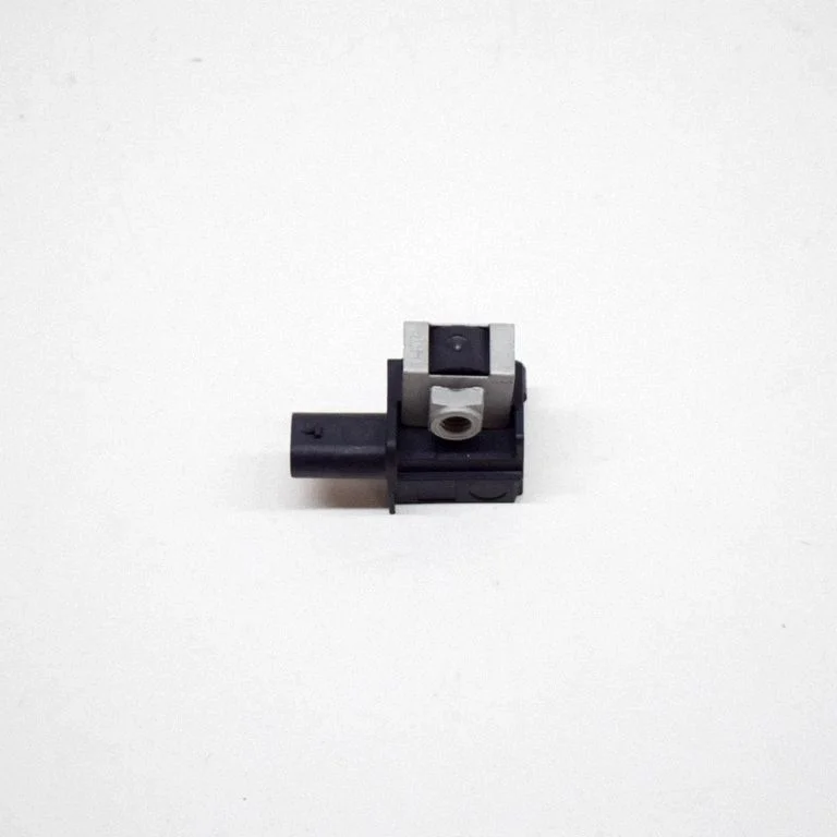 Drošības spilvenu trieciena sensors – BMW X3 F25 (2010-2017)