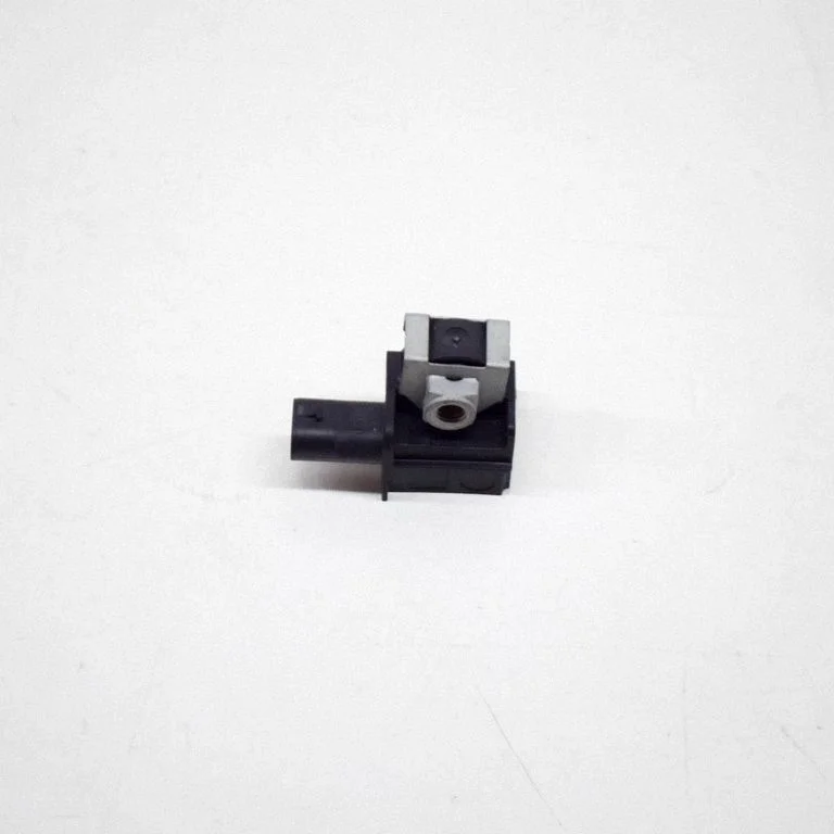 Drošības spilvenu trieciena sensors – BMW 5. sērija F10 F11 (2009-2016)