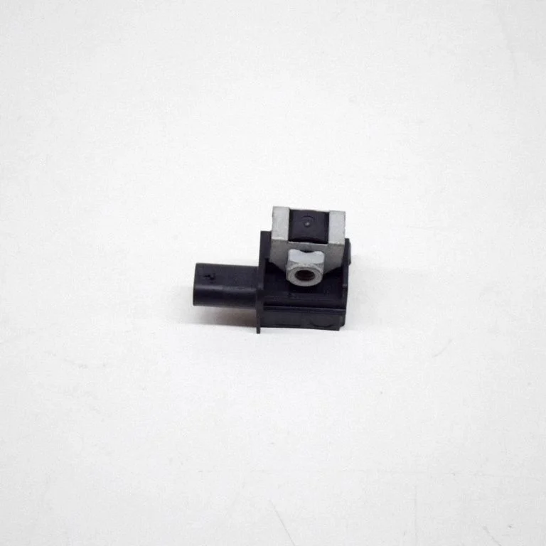 Drošības spilvenu trieciena sensors – BMW 5. sērija F10 F11 (2009-2016)