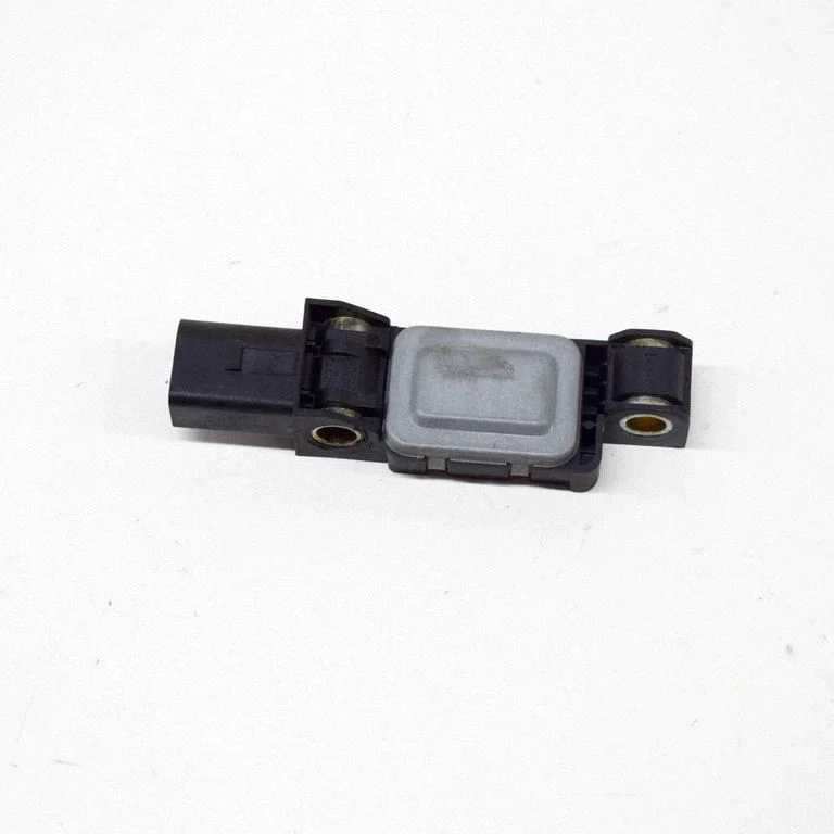Drošības spilvenu trieciena sensors 4B0959643C