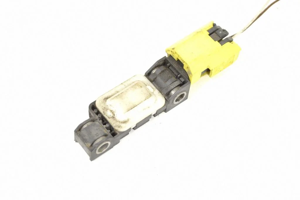 Drošības spilvenu trieciena sensors 7L0909606D