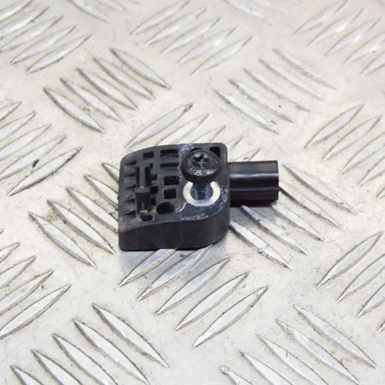 Airbag deployment crash/impact sensor – Tesla Model S (2012-)